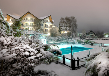 pool winter