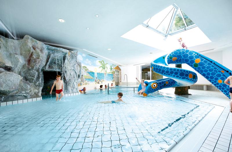 kinder pool